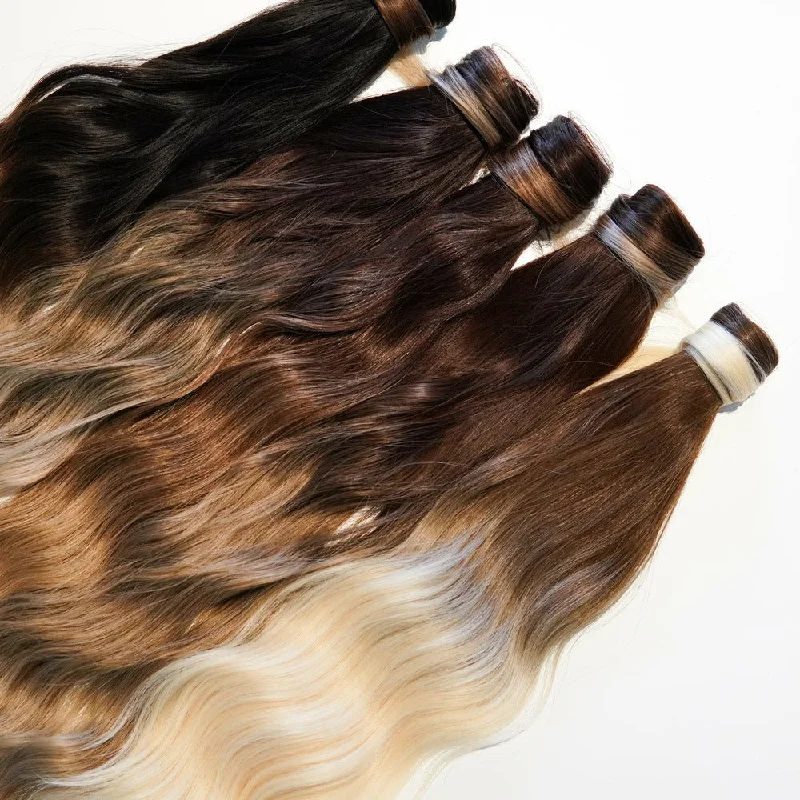 ELIZA Synthetic 18” Ombre Wavy Ponytail